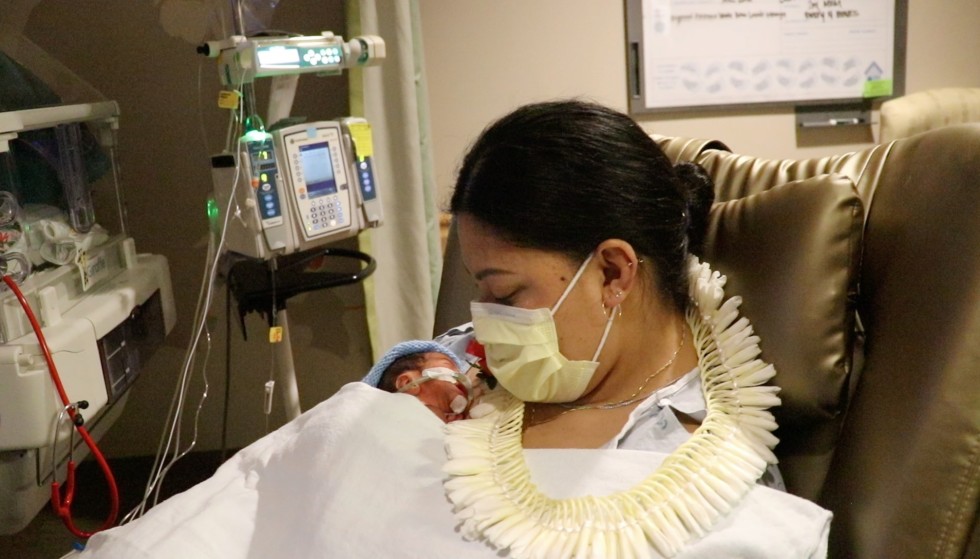 All the best: Lavinia Monja from Utah is now discharged from the hospital, but her son Raymond Monja is still receiving treatment because he was born prematurely.  Photo: Photo: Hawaii Pacific Health / Facebook.