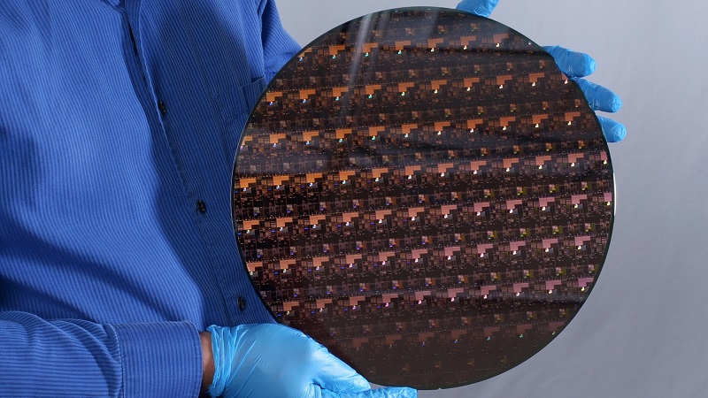 IBM announced its 2nm chip, 45% faster and 75% more efficient than 7nm