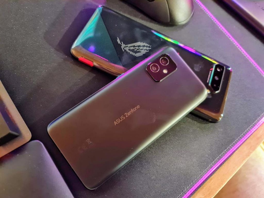 ASUS ZenFone 8 has already received updates and there's good news!