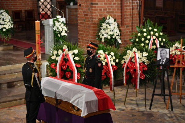 Bice MP  Jersey Wilk's funeral begins - RadioMaryja.pl