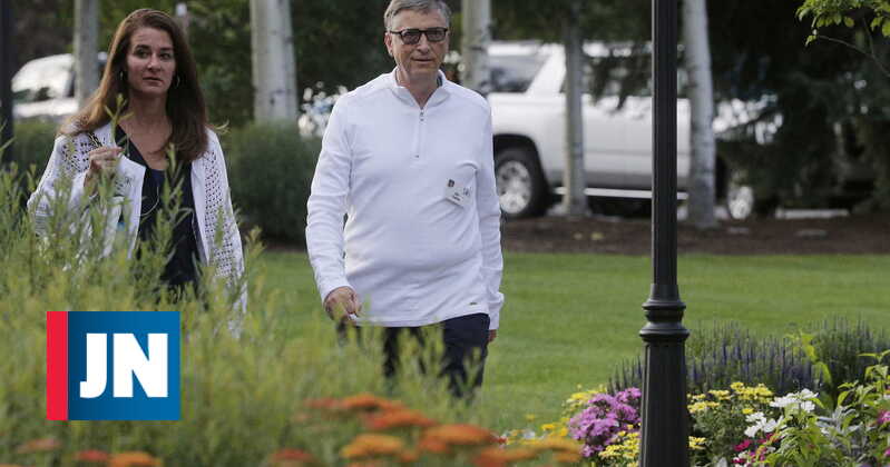 Bill Gates left Microsoft during an extramarital investigation