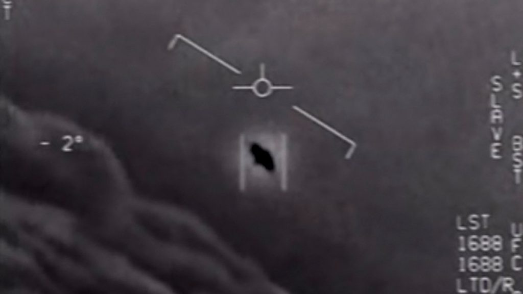 Bilde er fra en video som ble filmet 26. april 2020, med tillatelse fra det amerikanske forsvarsdepartementet, viser en uidentifisert objekt. Video er filmet av marinepiloter.