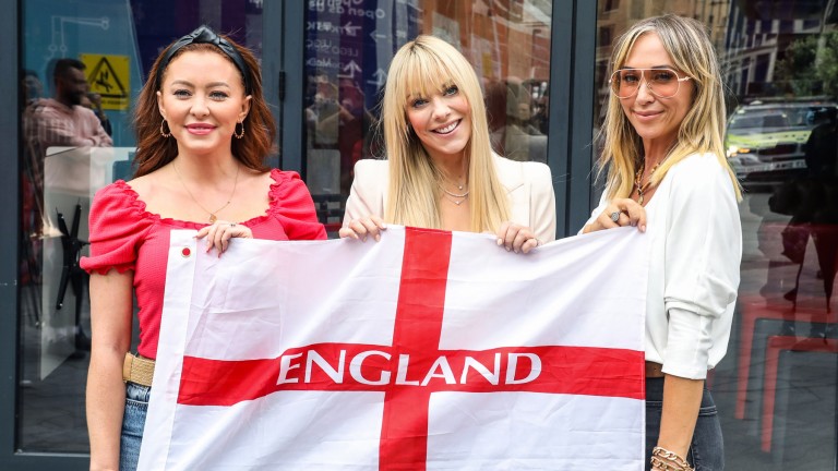 UK coach Gareth Southgate - pop band Atomic Kitten with a song about BZ Berlin