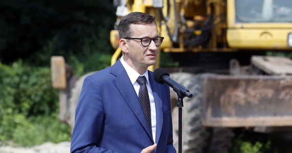 „Polska jest częścią Unii Europejskiej; wyciąganie zdania marszałek Sejmu Elżbiety Witek z kontekstu nie służy jakości debaty publicznej” - powiedział dziś premier Mateusz Morawiecki.