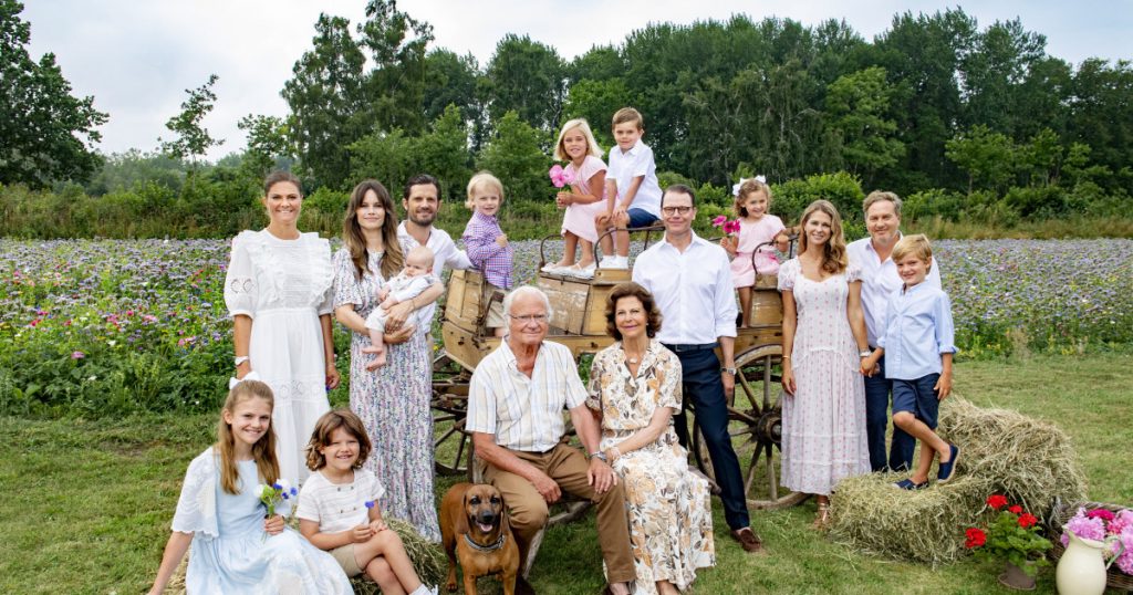 The Swedish Royal Family - Share a summertime greeting:
