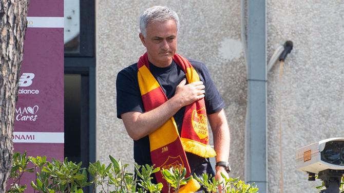 A BOLA - Mourinho promises Roma victory and asks for 'gifts' (Roma)
