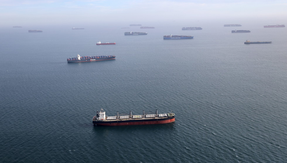 Long-term: This is not the first time that global logistical problems have been reported in the past year.  This image from April of this year shows a large number of container ships waiting to dock in Los Angeles during the Corona crisis.  Photo: Lucy Nicholson/Reuters/NTP