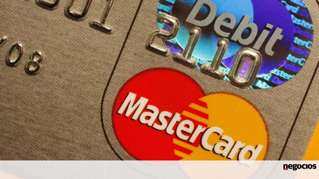 MasterCard cards will not have a magnetic stripe from 2024 - Banking & Finance