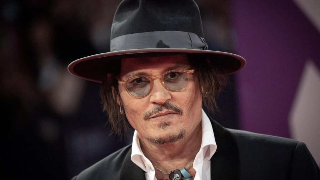 "Thanks to the kids and Vanessa!"  : In a mesmerizing manner at the ceremony at Johnny Depp Dew