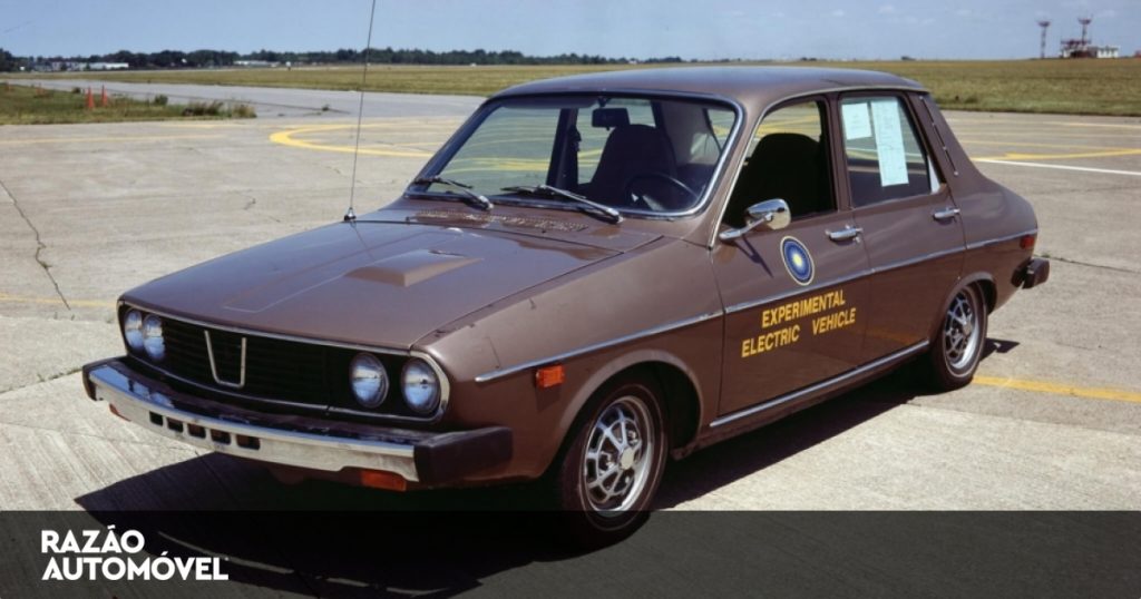 Did you know that Renault 12 was tested by NASA?  - car account book