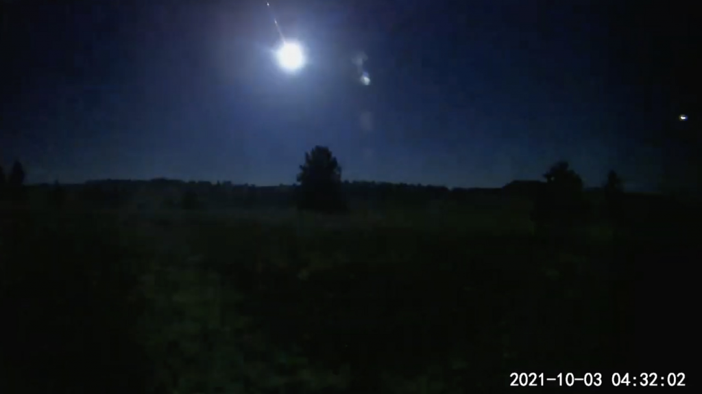 Another "fireball" meteorite was seen in the United States;  watching video
