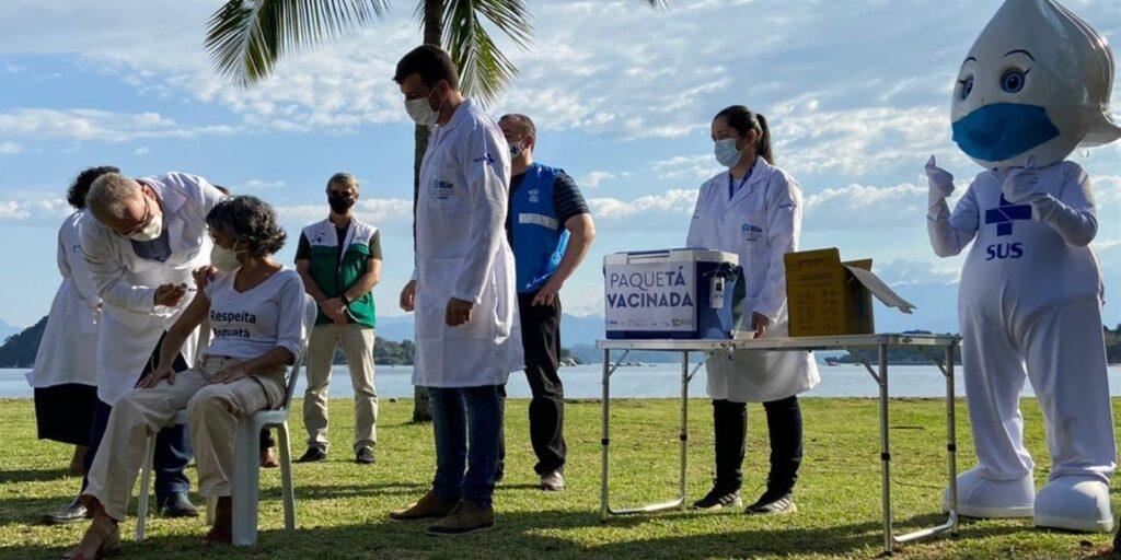 Brazil records 11,716 new cases and 318 deaths