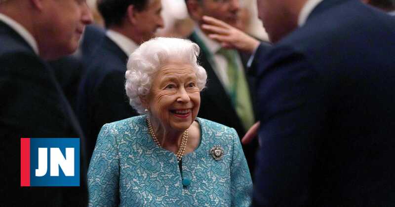 Queen Elizabeth II rejects 'Senior Seniors' award
