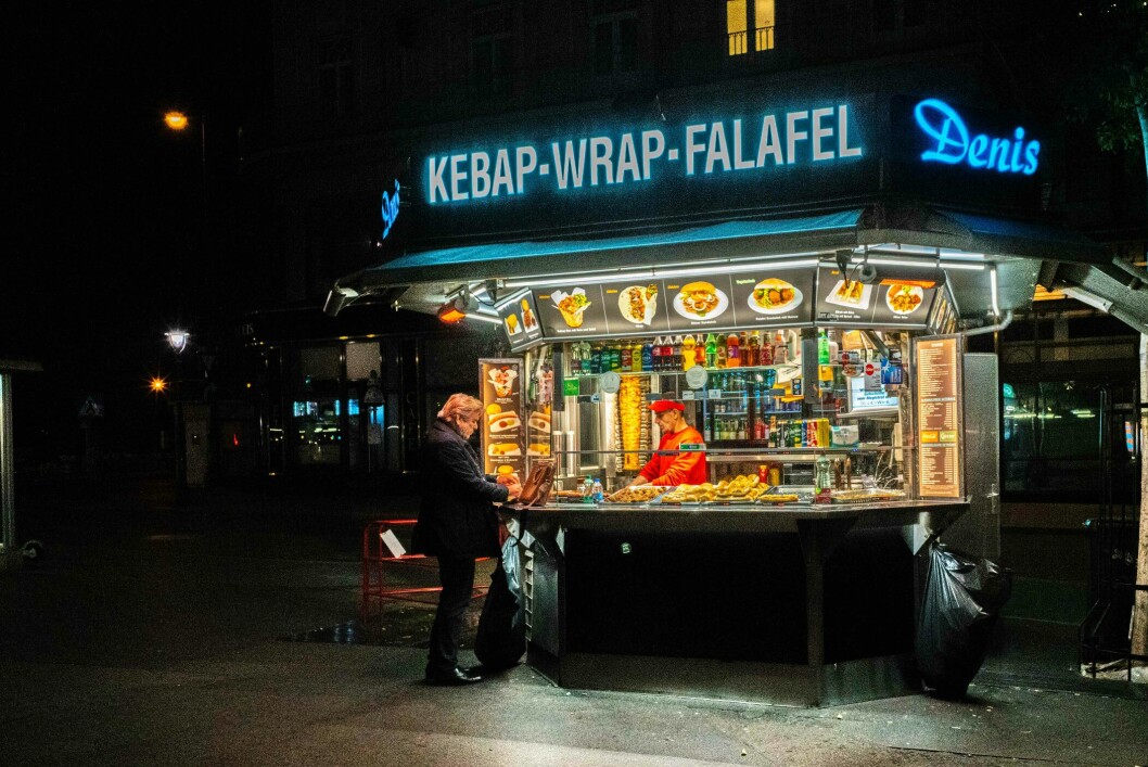 Vienna at night: You can still eat al fresco without being asked for your corona passport.  Inside, you should get a full vaccination to eat.  Photo: Santiago Vergara / TV 2