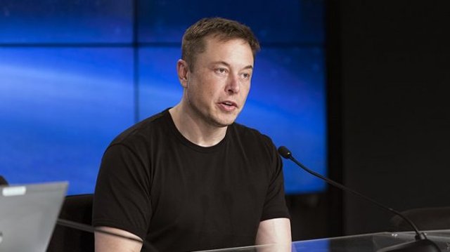 Elon Musk criticizes Metaverse and says Neuralink implanted in humans would be better