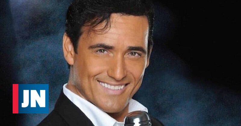 Carlos Marin of Il Divo is in an induced coma in Manchester