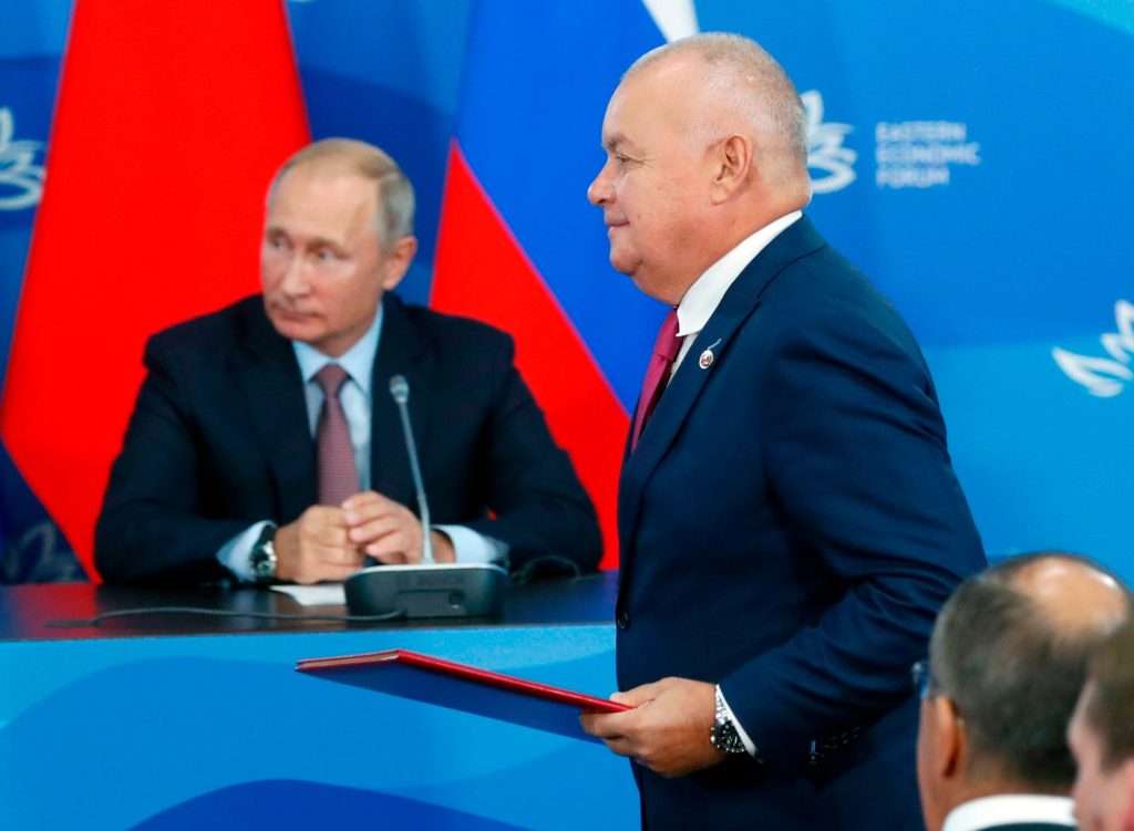 Russia, Vladimir Putin |  Putin's spokesman urges NATO to stay away: