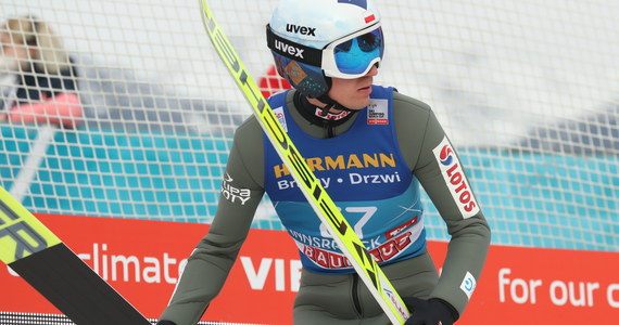 Kamil Stoch przedwcześnie kończy swój udział w Turnieju Czterech Skoczni. Trzykrotny triumfator tej imprezy wycofuje się z dalszej rywalizacji z powodu kiepskiej dyspozycji. W poniedziałek Stoch nie przebrnął kwalifikacji do konkursu w Innsbrucku.