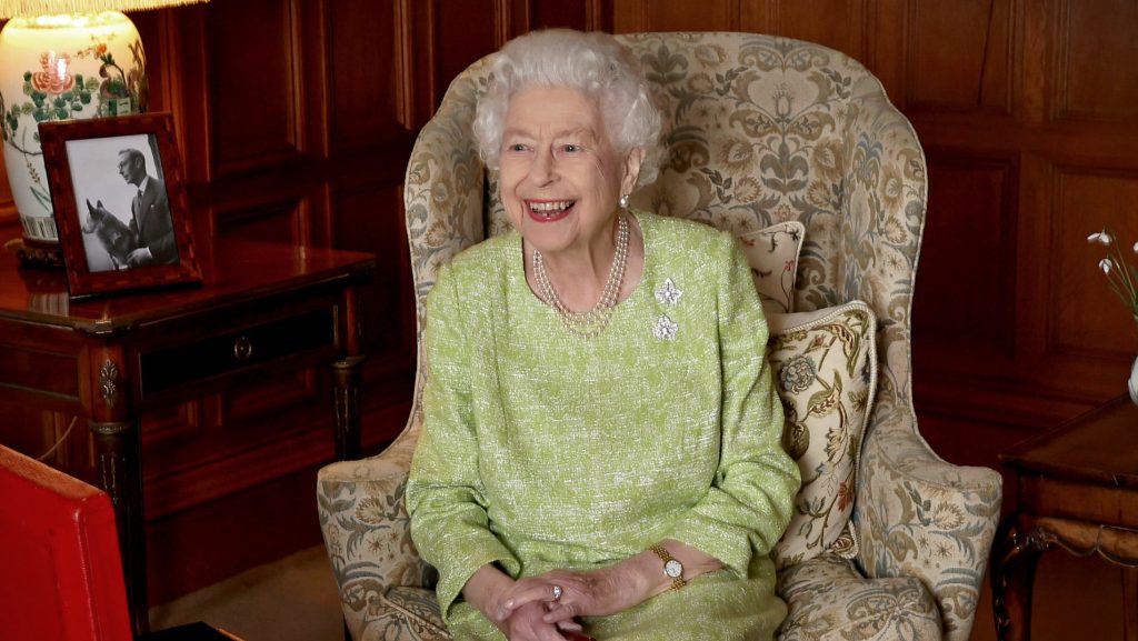 At the age of 95, Queen Elizabeth II tested positive for COVID-19