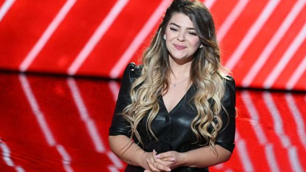"The Voice": Caroline Costa turns the coaches around completely