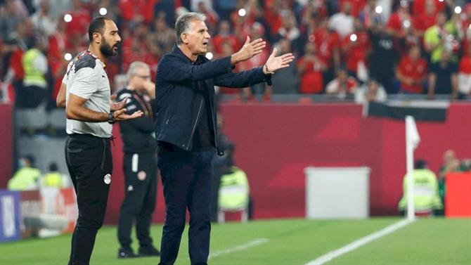 Ball - Carlos Queiroz falls on penalties and fails to qualify for the World Cup (World Cup 2022).