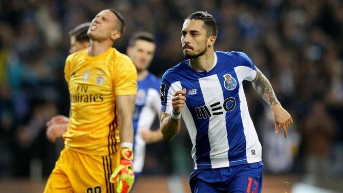 Ball - Alex Telles takes the urge back and leaves Benfica "Barb" (FC Porto)