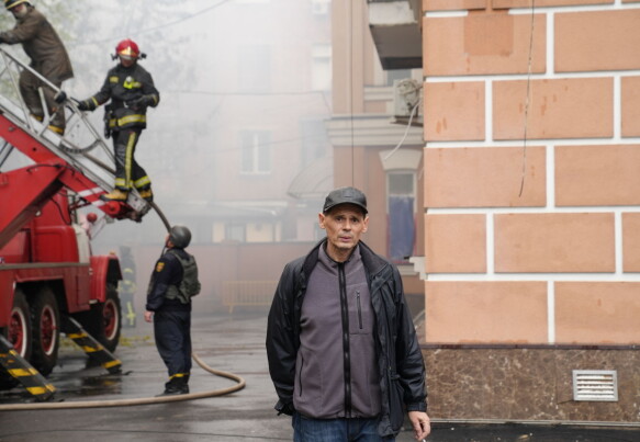 Victor returned home when he heard the explosion and saw smoke rising from his neighbourhood.  Photo: the girl of Skjerstad