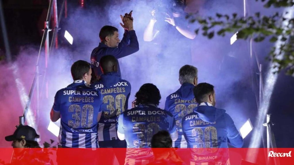 Sérgio Conceição passionate in Dragão: "We'll be here again for the duo" - FC Porto