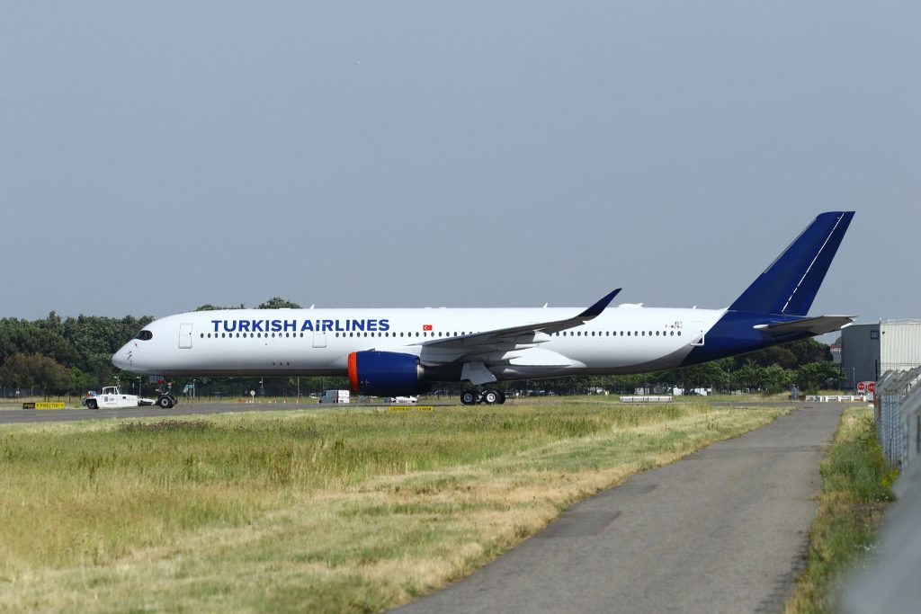 A350 from Russia's Aeroflot is shown in another company's hybrid paint