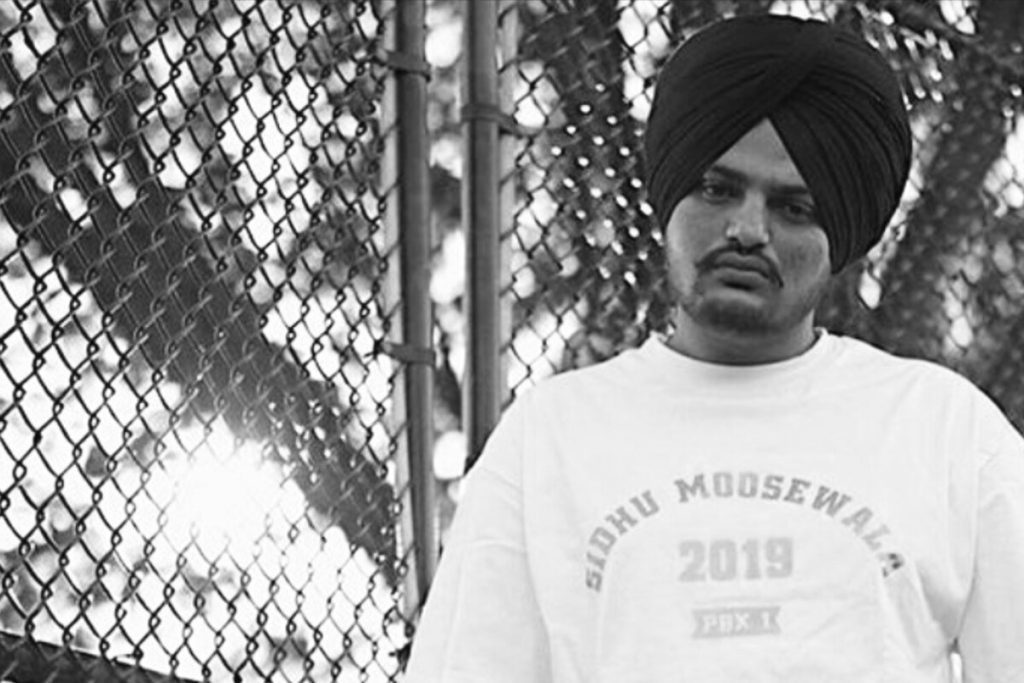 Attack on young politician and rapper: Sidhu Moosewala shot dead at 28!