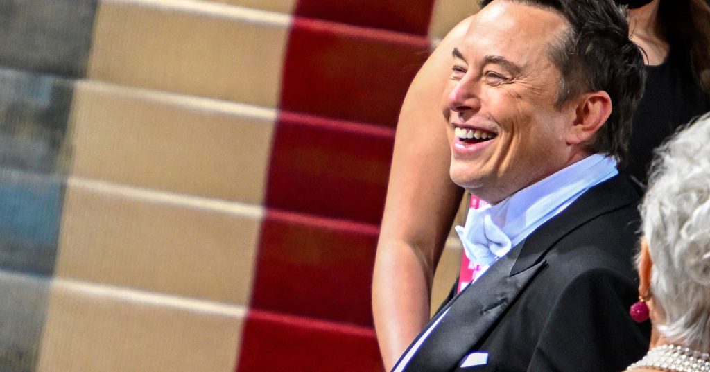 Elon Musk accused of sexual harassment by a SpaceX hostess
