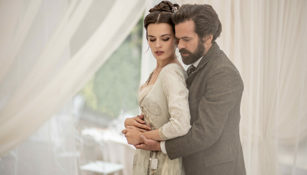 Love: The love between Adrienne, played by Emma Mackey, and Gustav Eiffel, played by Romain Duris, didn't actually blossom.  You get it in this movie.  Photo: another world