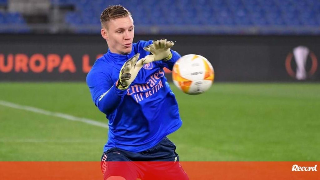 The English brought the Arsenal goalkeeper back to the Benfica-Benfica road