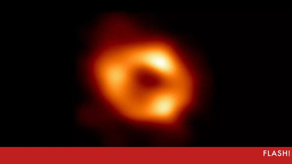 The first image of the black hole in the center of our galaxy has been revealed with the help of the Portuguese