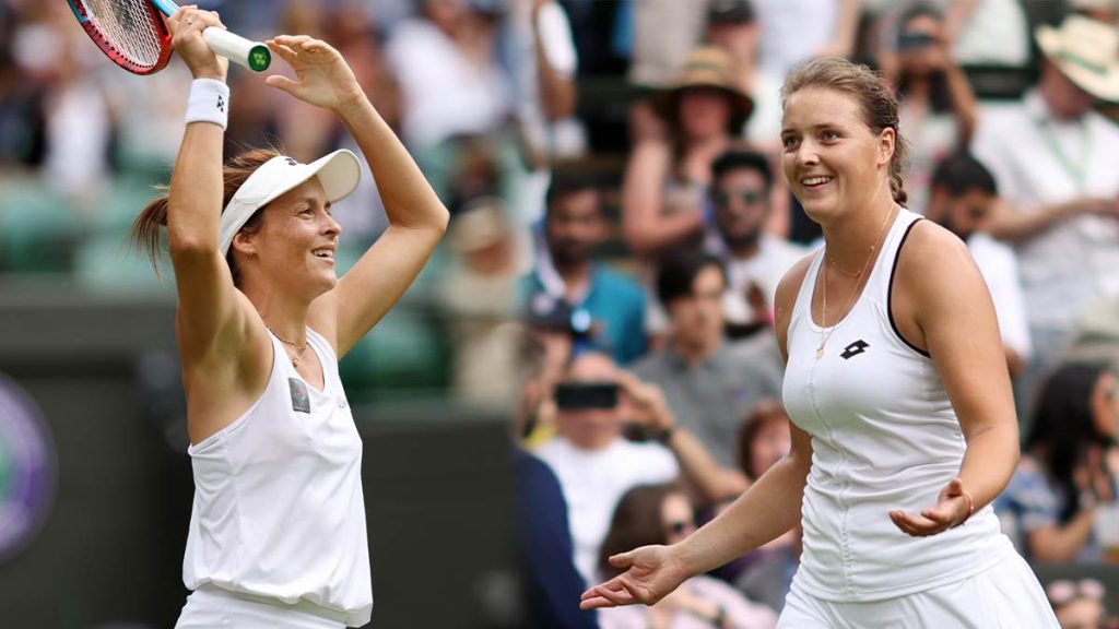 Tatjana Maria (l.) und Jule Niemeier spielen überraschend um den Einzug ins Wimbledon-Halbfinale.