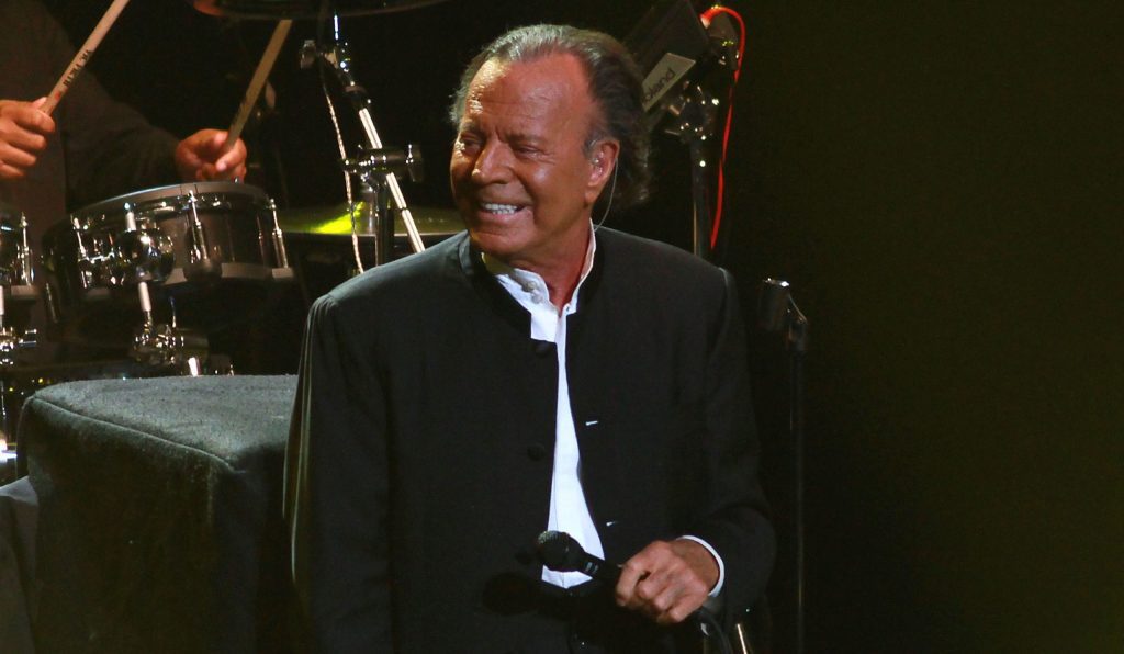"They said I'm in a wheelchair, I have Alzheimer's disease" - Julio Iglesias reacts