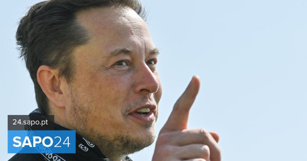 Elon Musk 'jokes' on Twitter saying he's 'going to buy Manchester United'