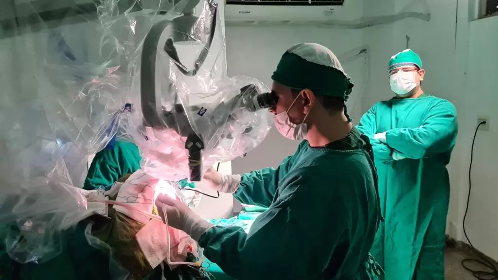 Hospital Regional de Rondonópolis realiza primeira cirurgia da região sul de MT de retirada de tumor cerebral