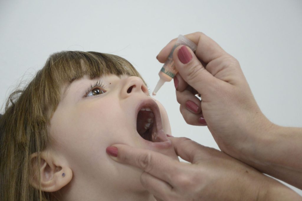 Multiple vaccination boosts polio campaign