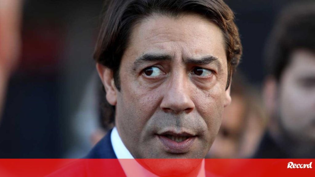 Rui Costa justifies the loss of 35 million: “We chose to reformulate professional football at Benfica” - Benfica