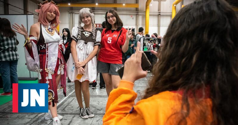 Iberanime Festival is full of crowds and colors