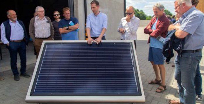 Solar panels for hydrogen production