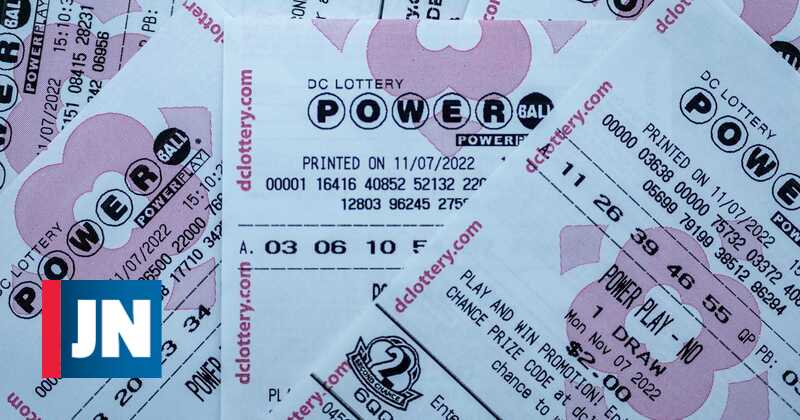 Millions trying to win the unheard of jackpot in the US lottery